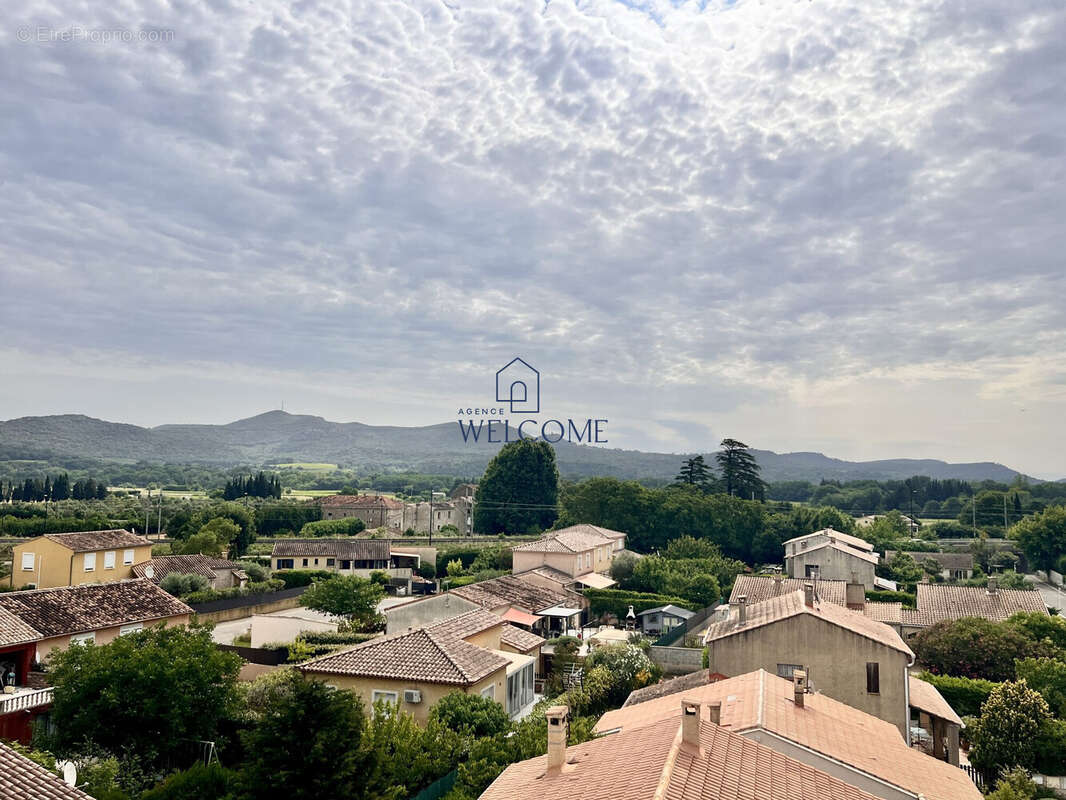 Appartement à BAGNOLS-SUR-CEZE