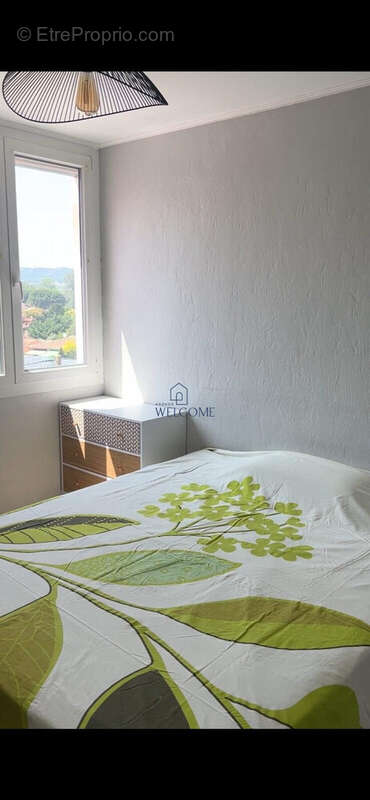 Appartement à BAGNOLS-SUR-CEZE