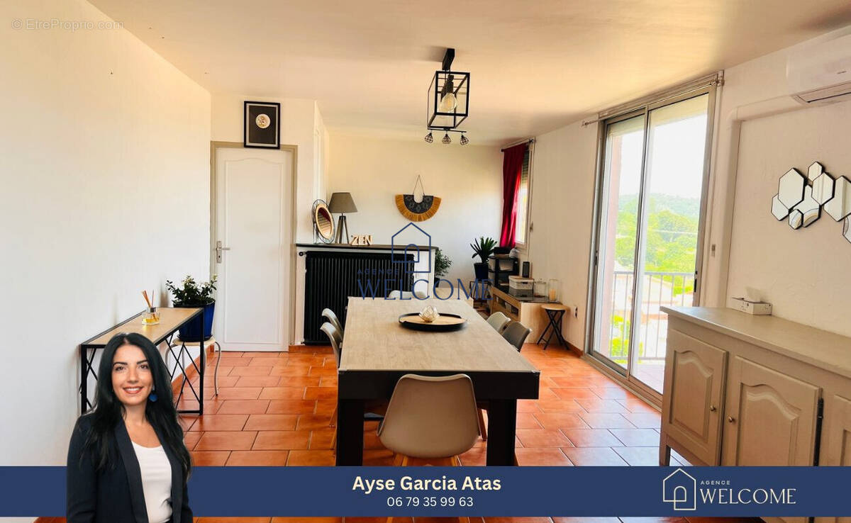 Appartement à BAGNOLS-SUR-CEZE