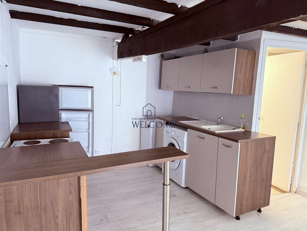 Appartement à BAGNOLS-SUR-CEZE