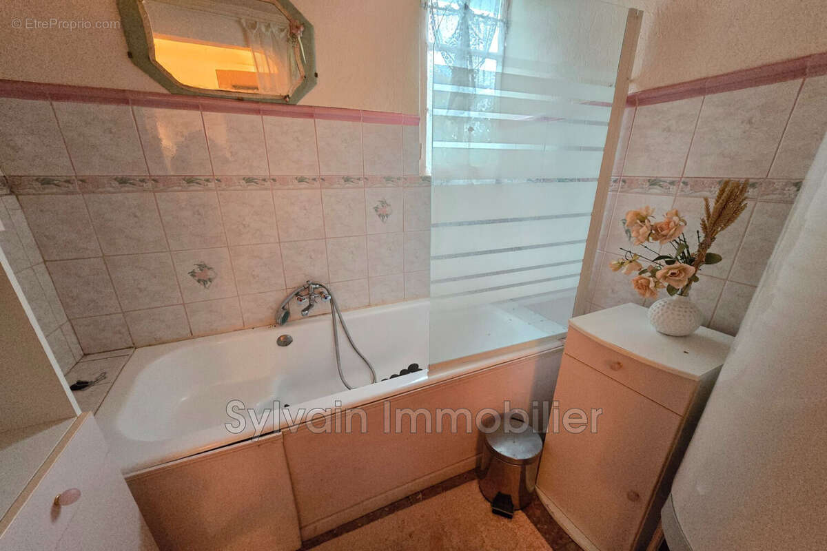 Maison à GRANDVILLIERS