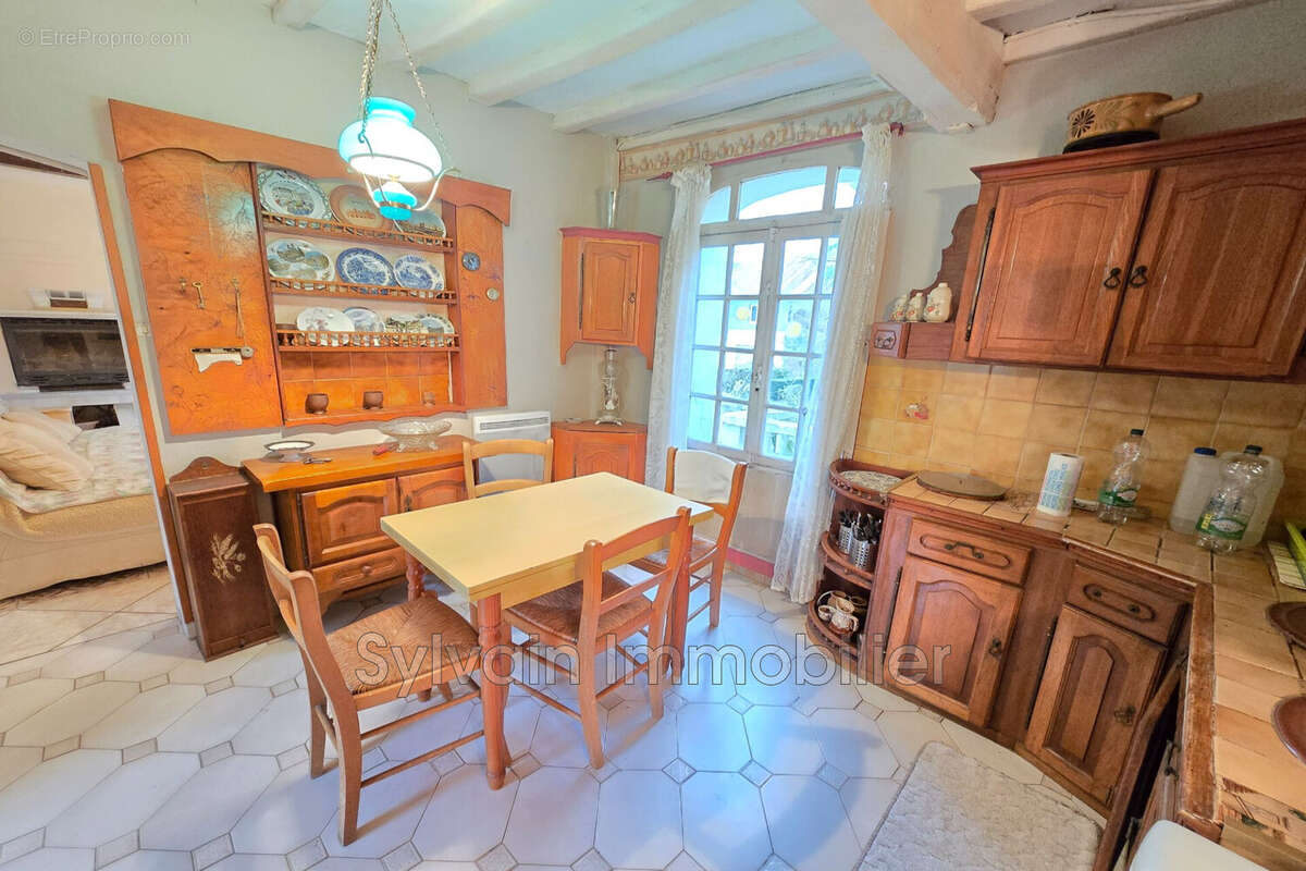 Maison à GRANDVILLIERS