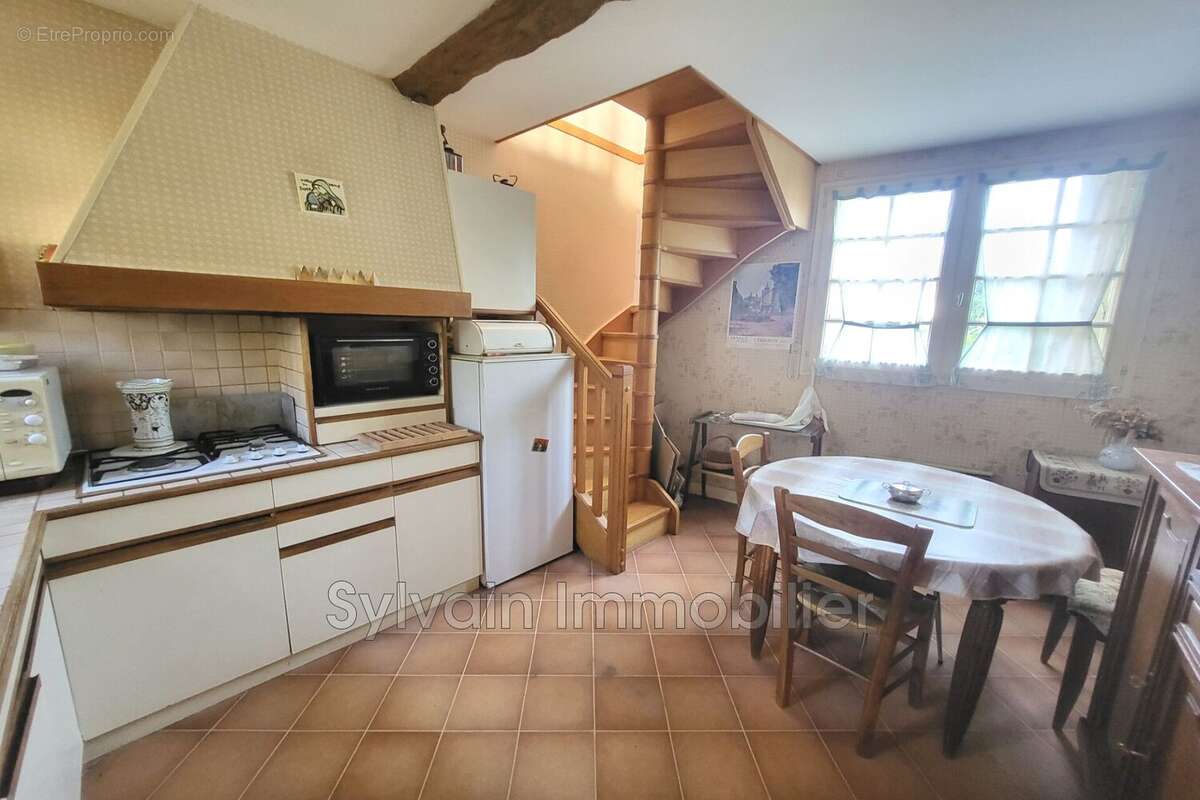 Maison à HECOURT