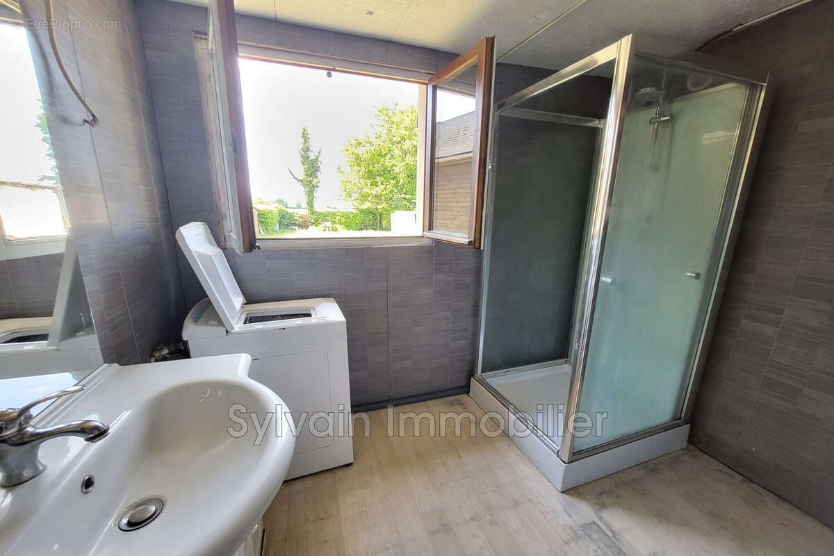 Maison à FEUQUIERES