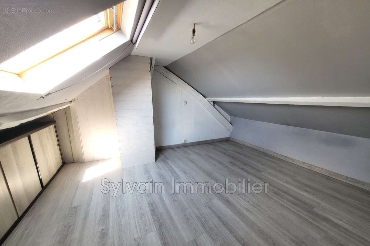 Maison à FEUQUIERES