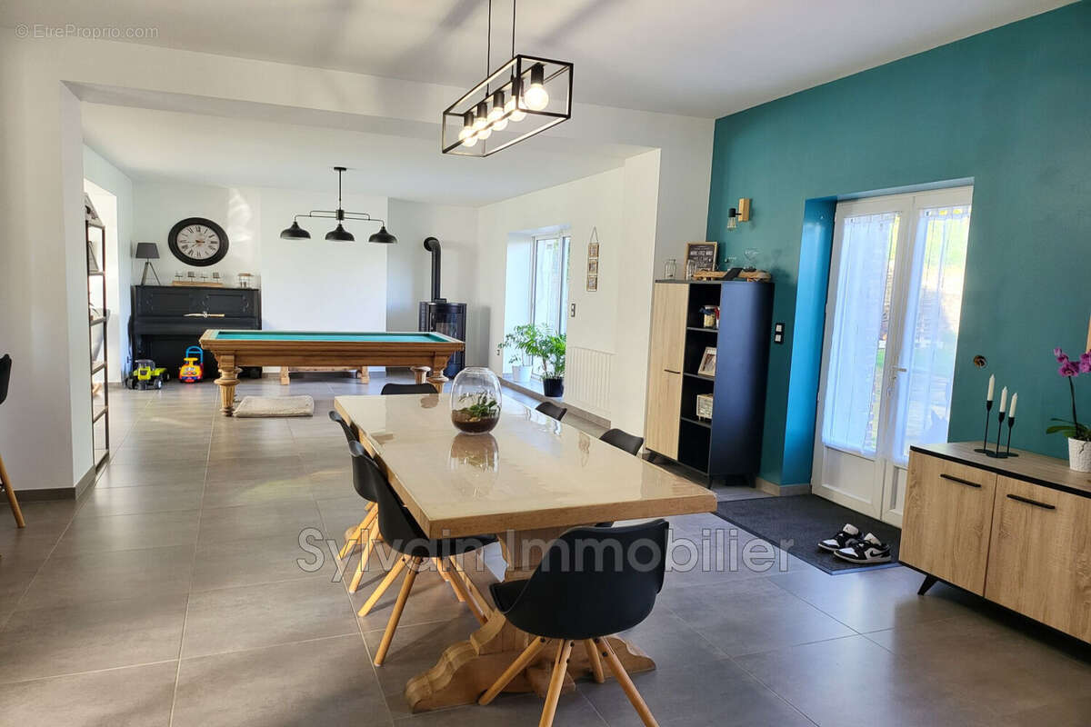 Maison à FORMERIE