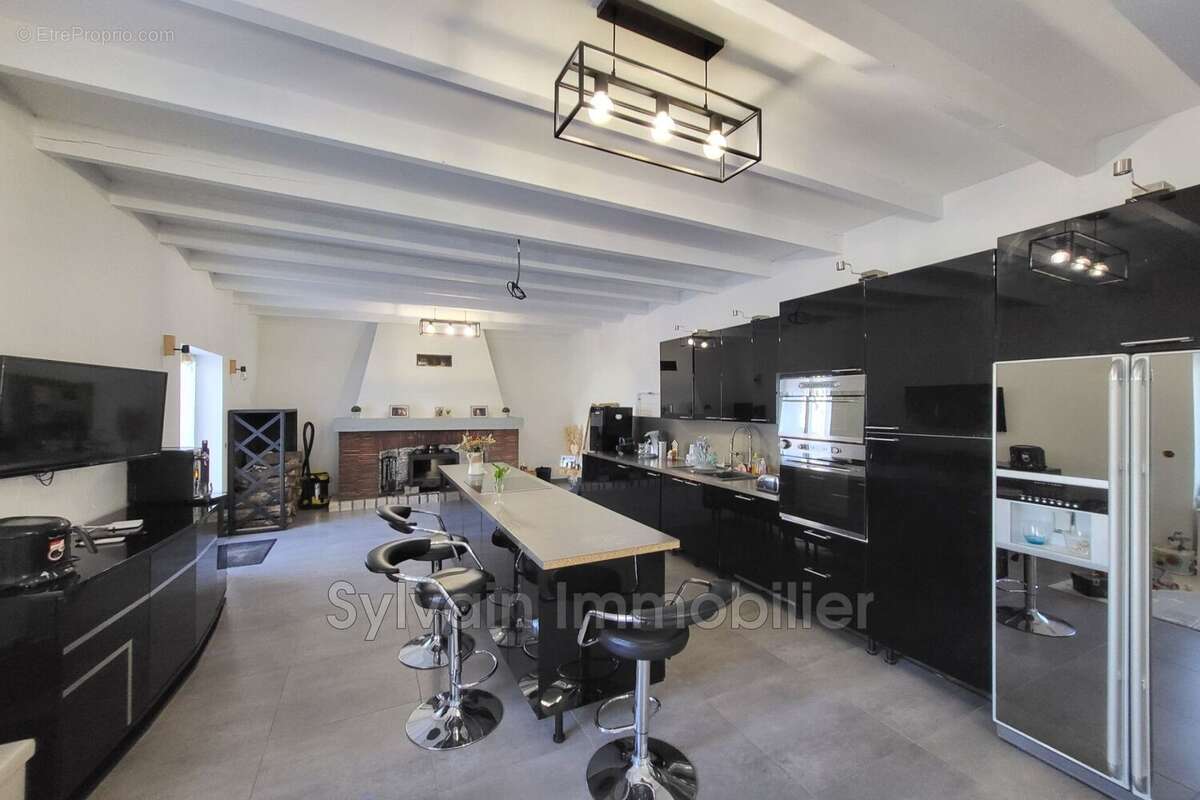 Maison à FORMERIE