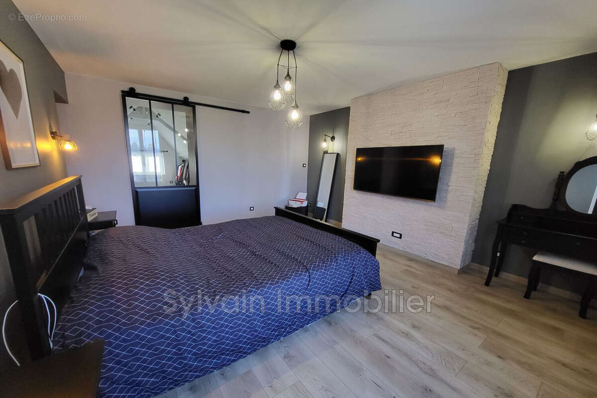 Maison à FORMERIE