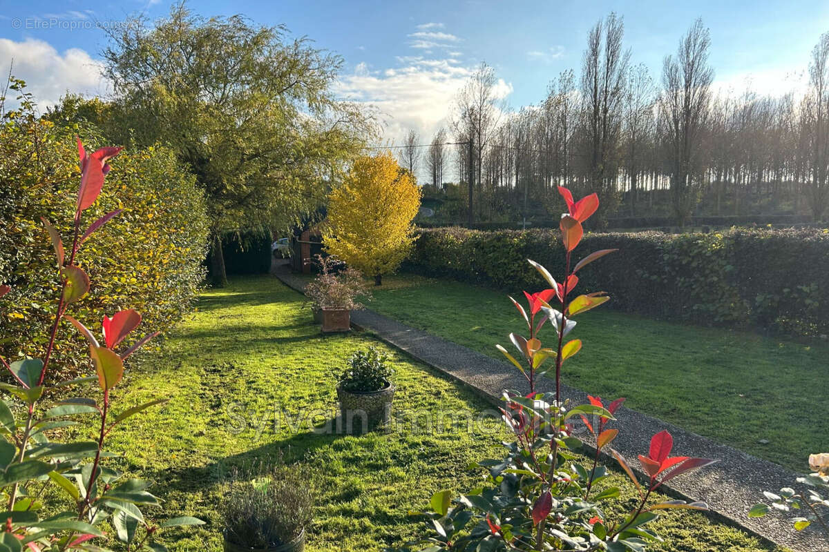 Maison à GRANDVILLIERS