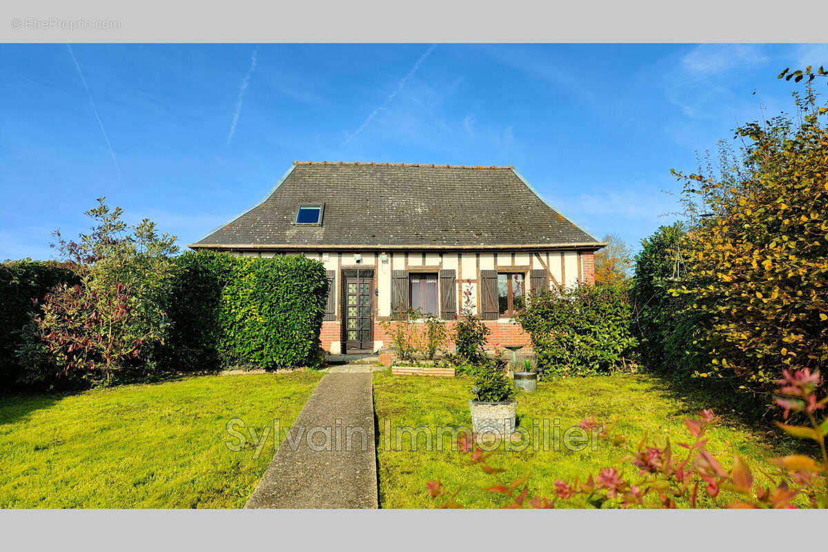 Maison à GRANDVILLIERS