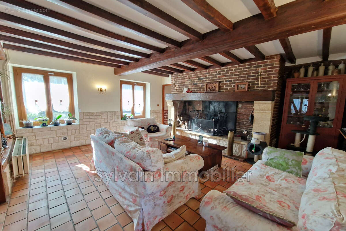 Maison à SAINT-AUBIN-EN-BRAY