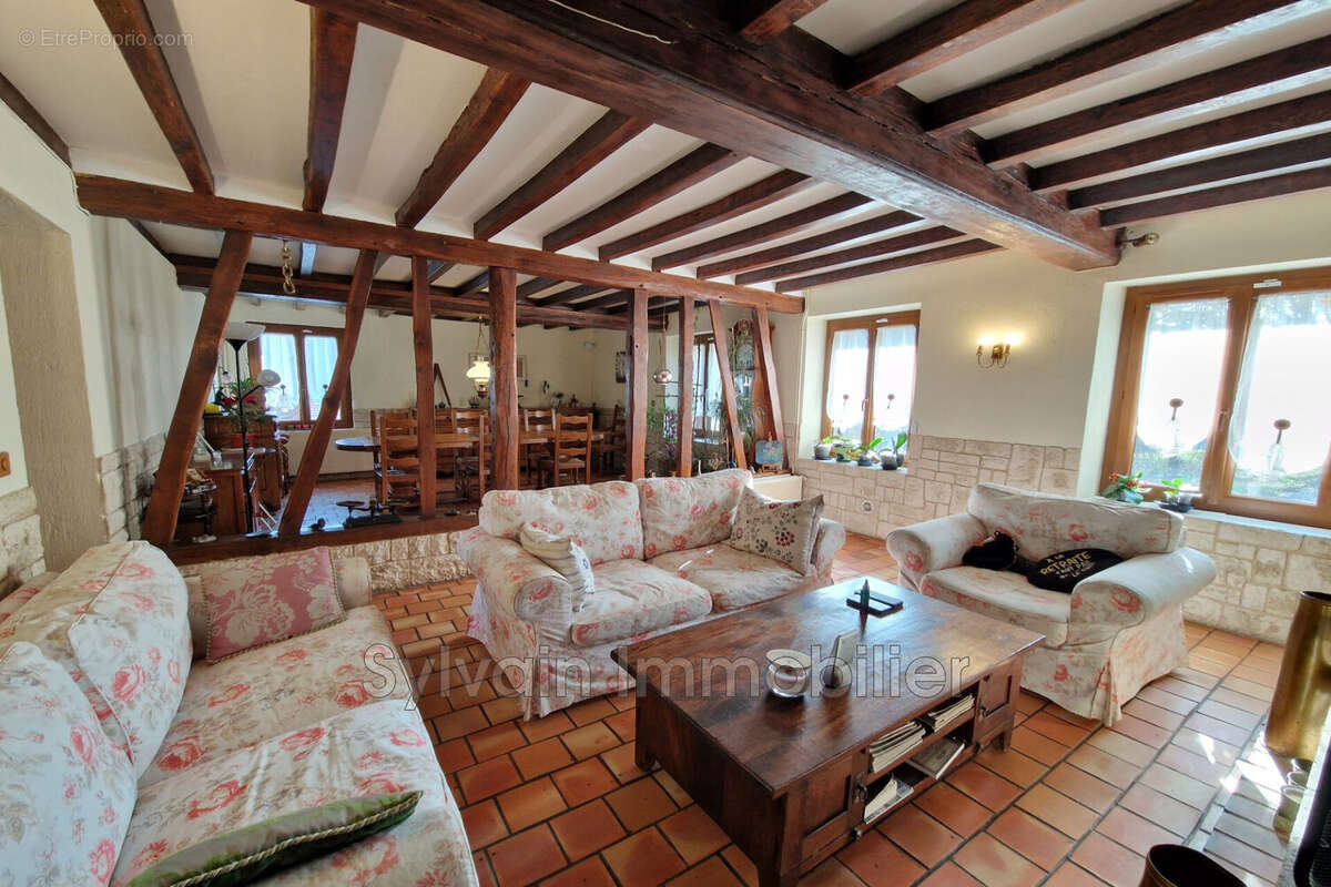 Maison à SAINT-AUBIN-EN-BRAY