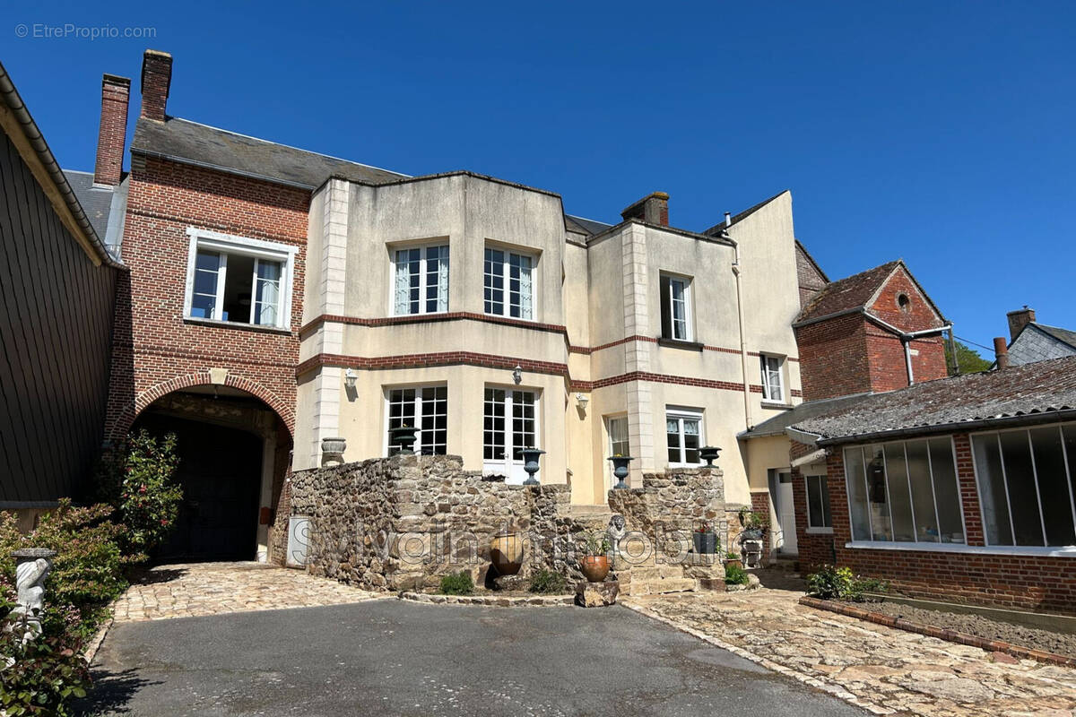 Maison à MILLY-SUR-THERAIN