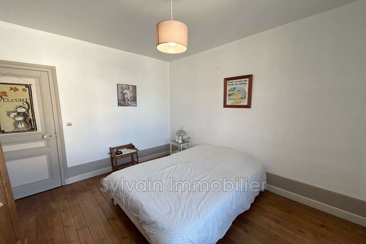 Maison à MILLY-SUR-THERAIN