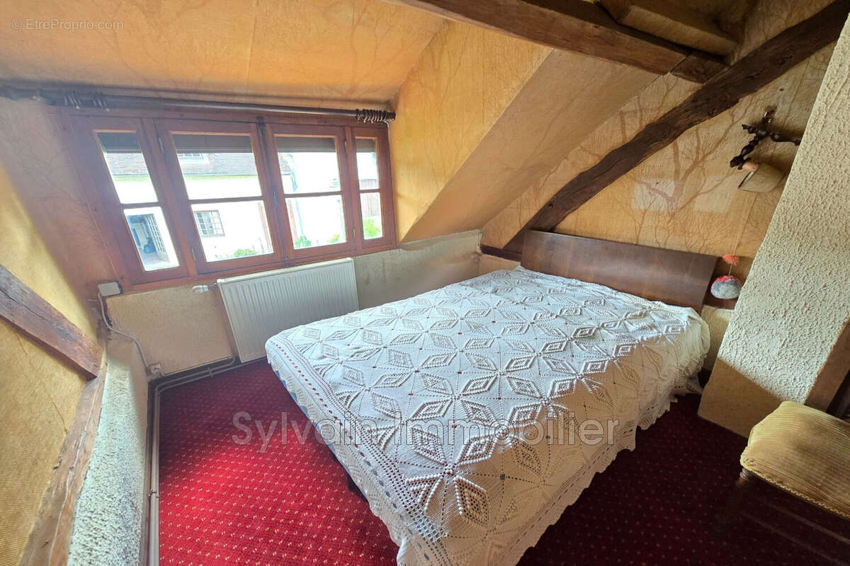 Maison à MILLY-SUR-THERAIN