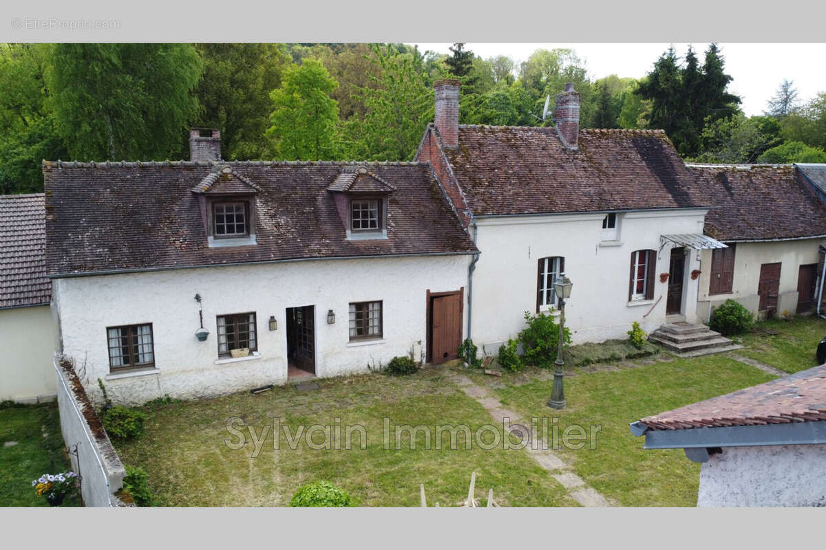 Maison à MILLY-SUR-THERAIN