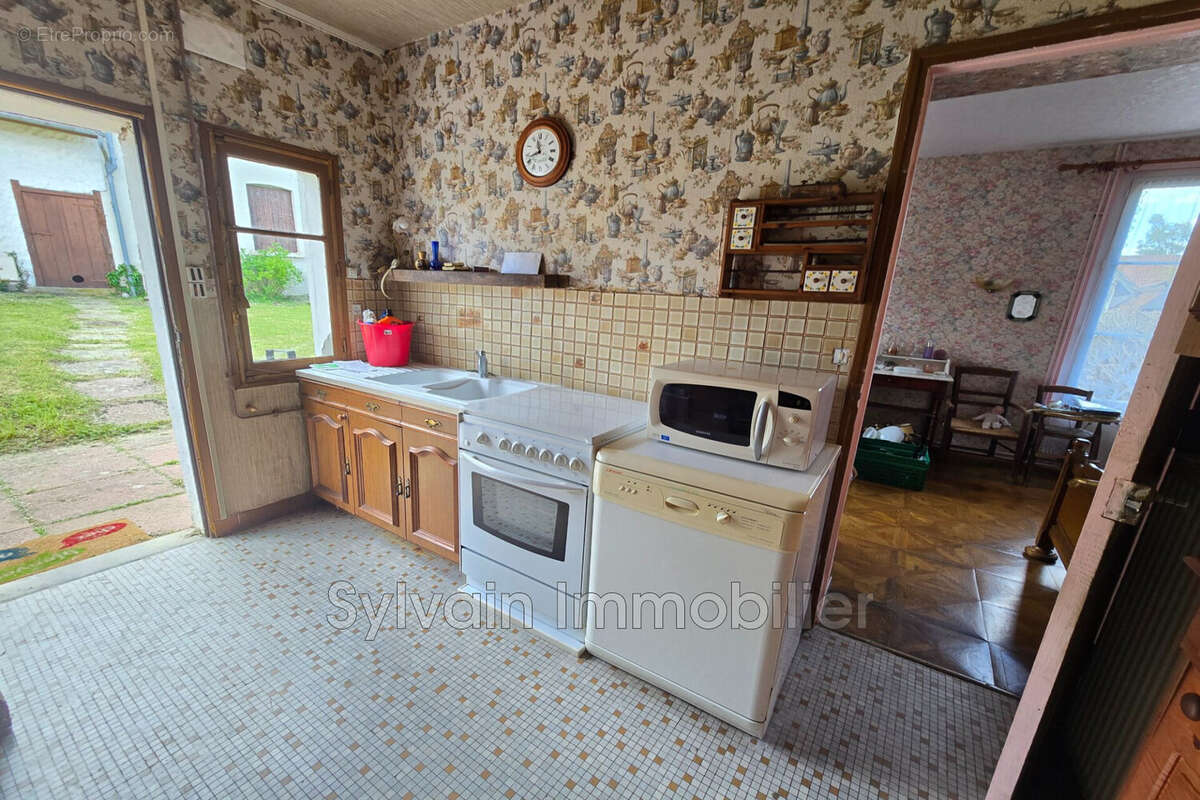 Maison à MILLY-SUR-THERAIN