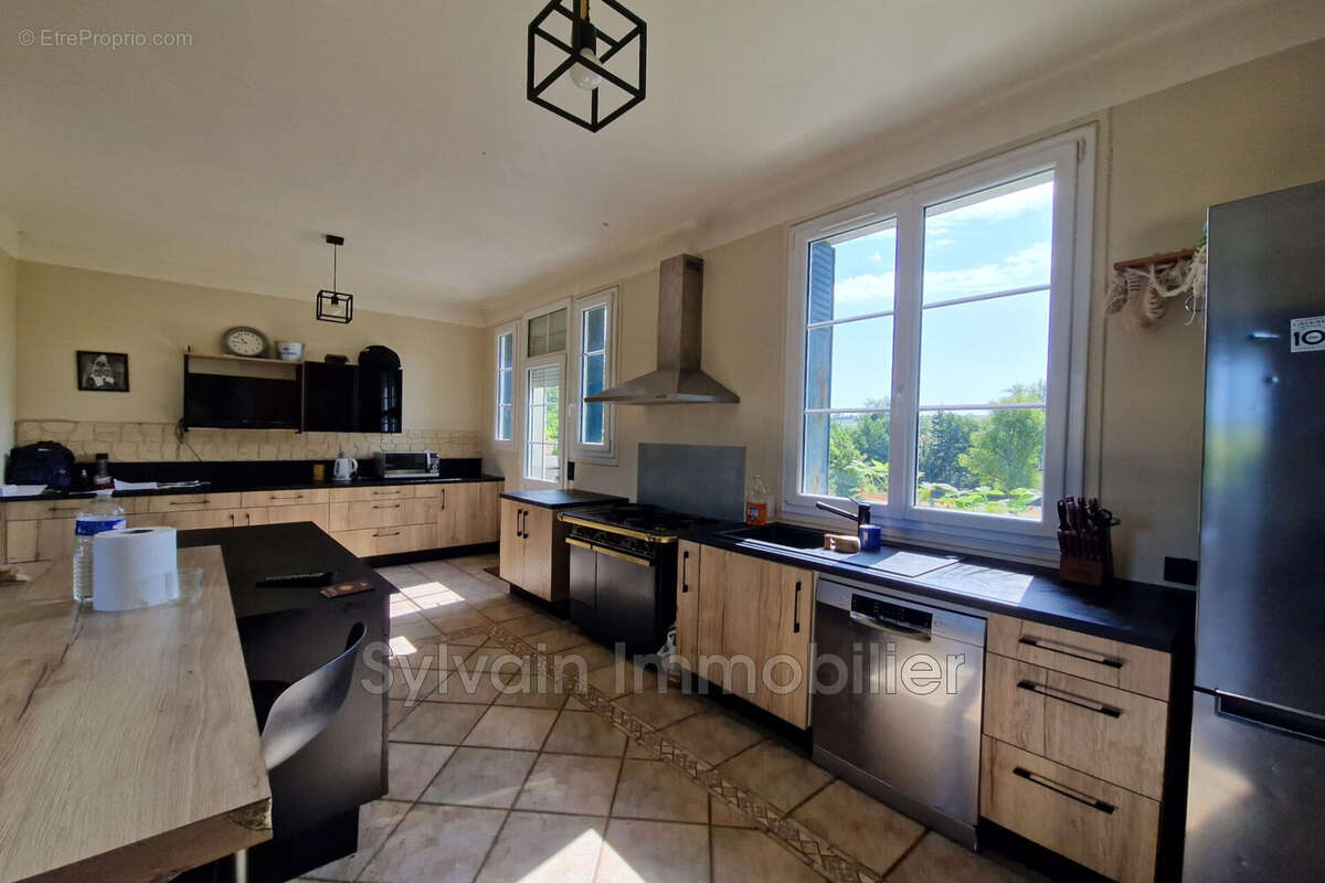 Maison à FONTENAY-TORCY