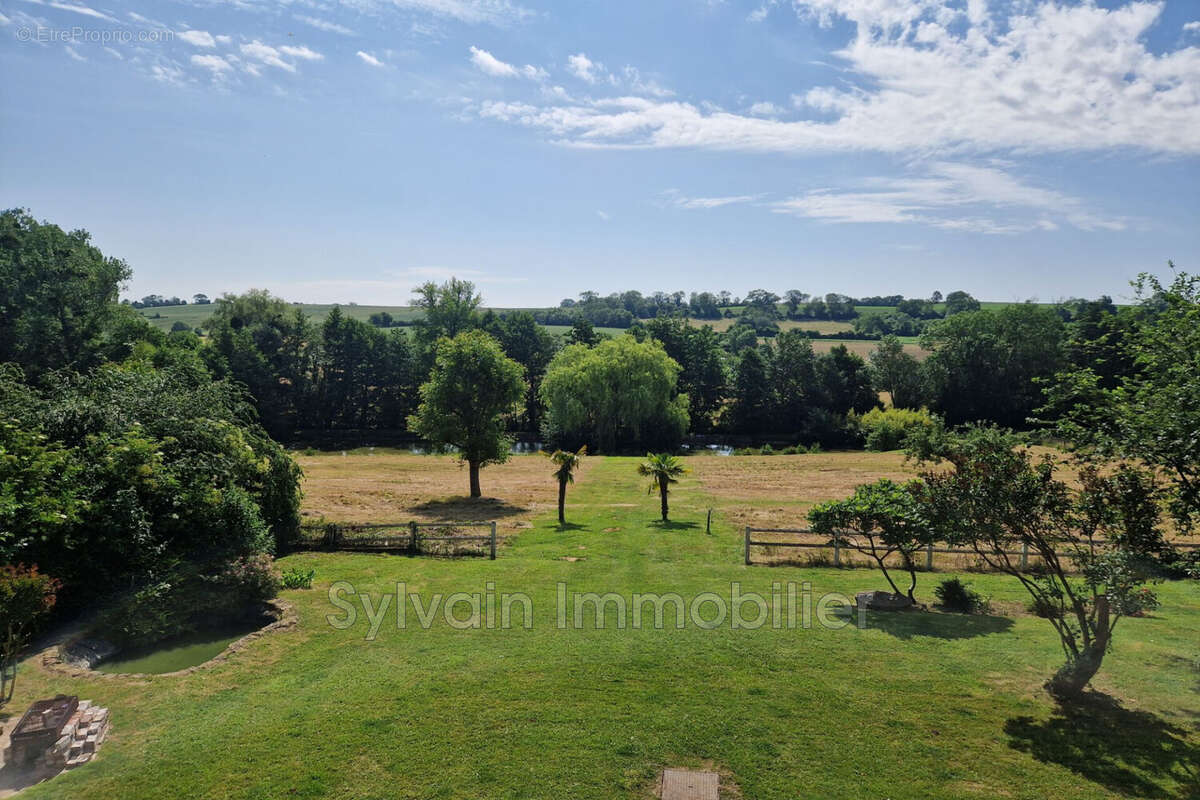 Maison à FONTENAY-TORCY