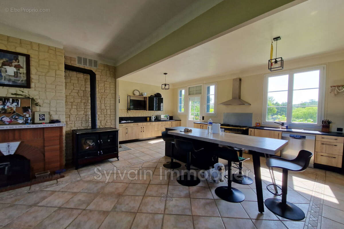 Maison à FONTENAY-TORCY