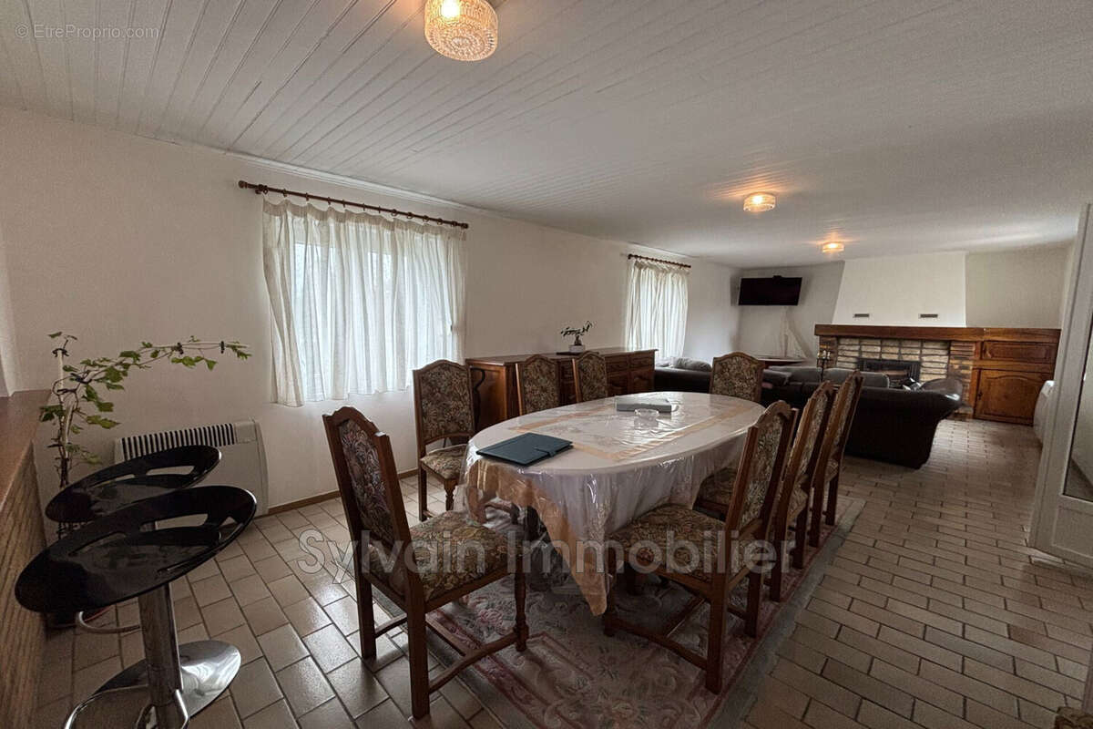 Maison à MILLY-SUR-THERAIN