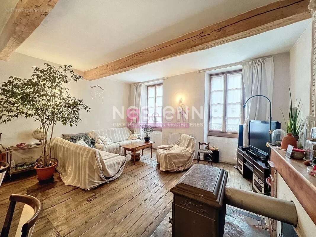 Appartement à MONTESQUIEU-VOLVESTRE