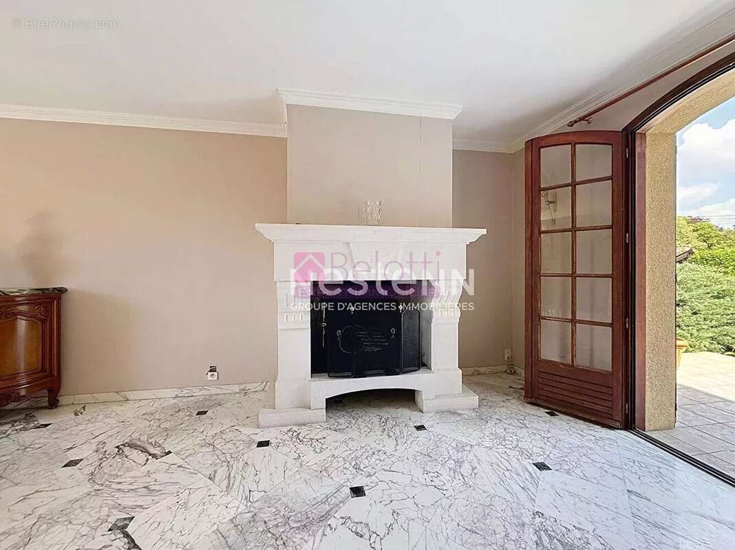 Maison à LAVERNOSE-LACASSE