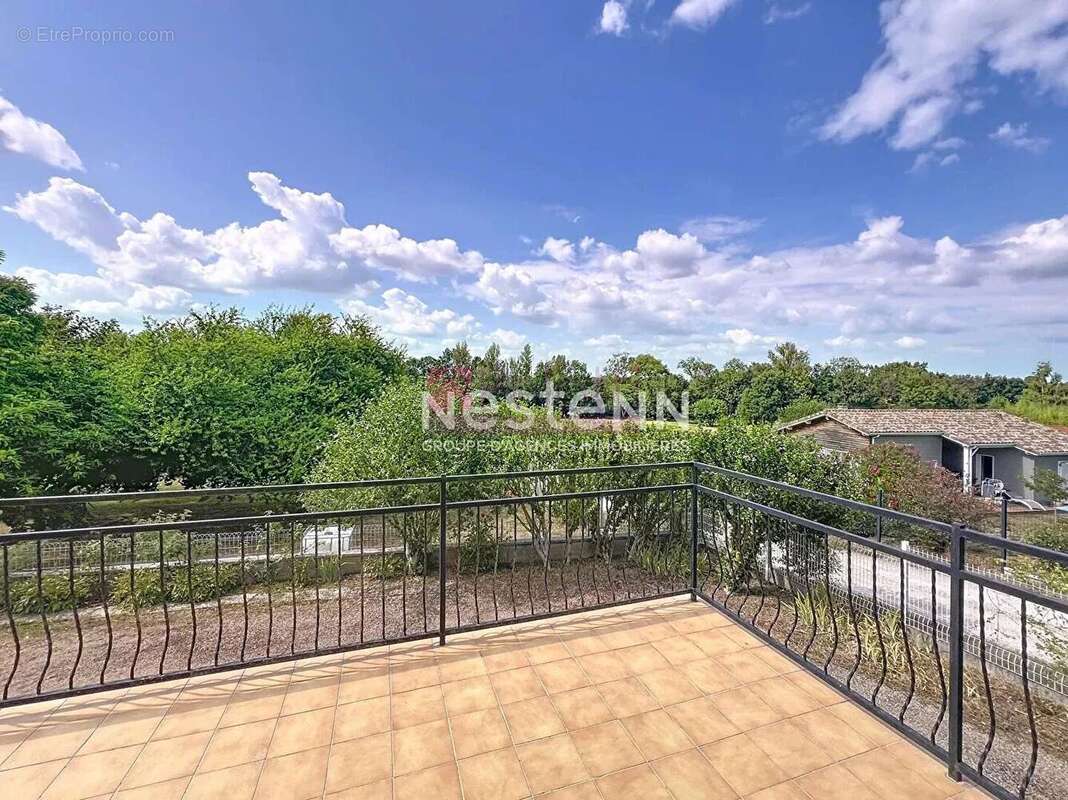 Maison à LAVERNOSE-LACASSE