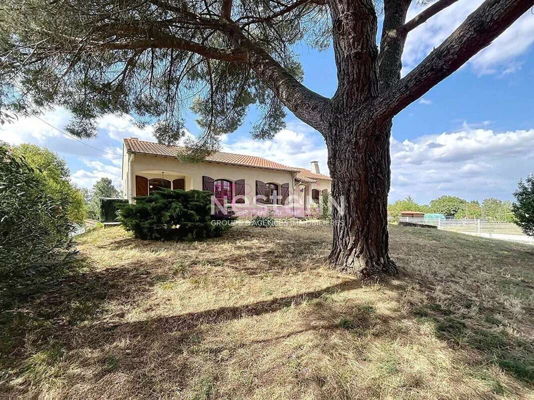 Maison à LAVERNOSE-LACASSE