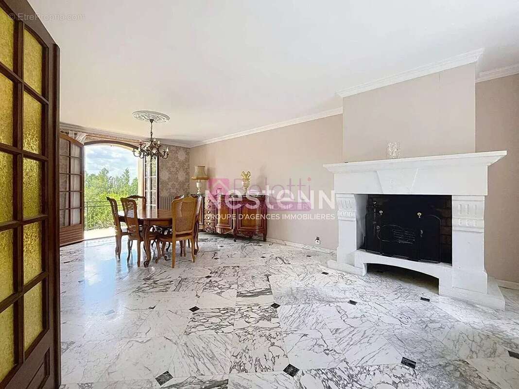 Maison à LAVERNOSE-LACASSE