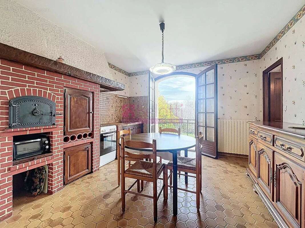 Maison à LAVERNOSE-LACASSE