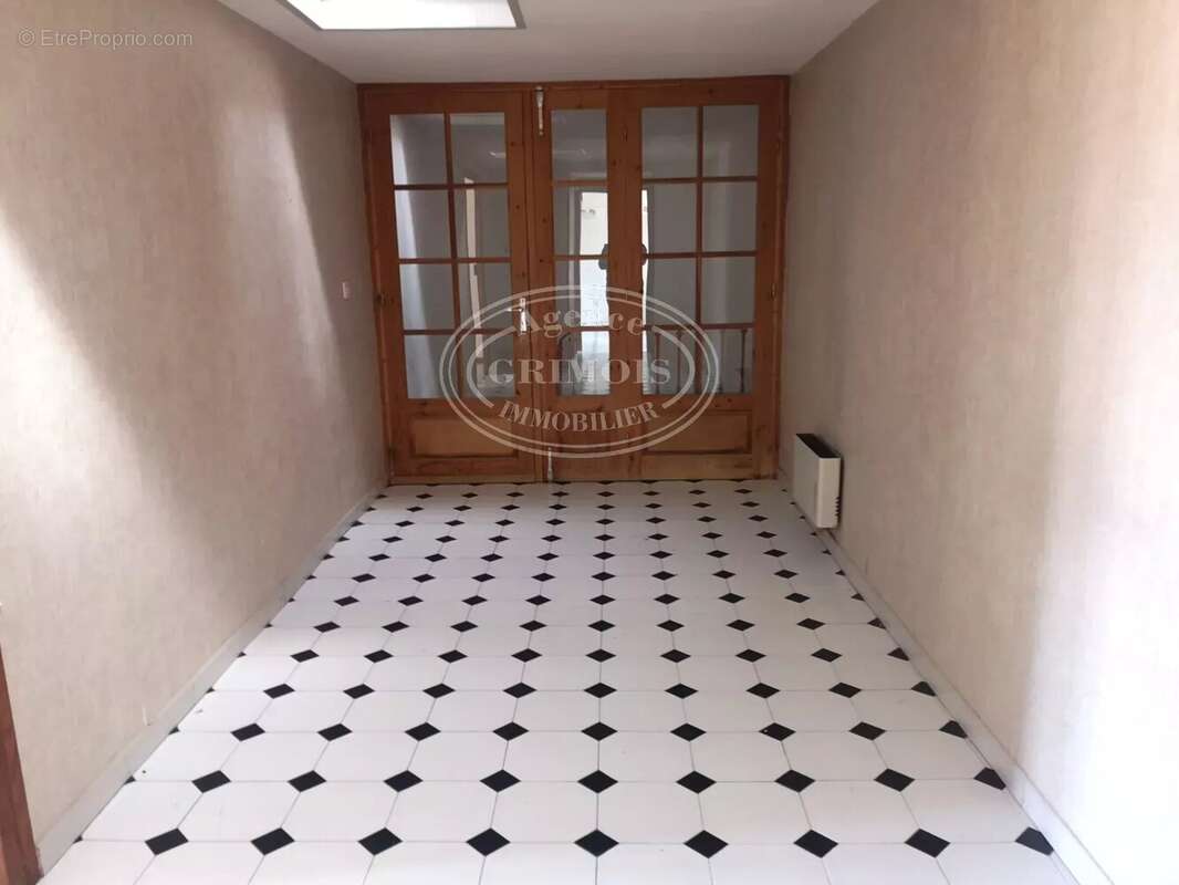 Appartement à LEZIGNAN-CORBIERES