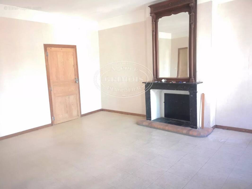 Appartement à LEZIGNAN-CORBIERES