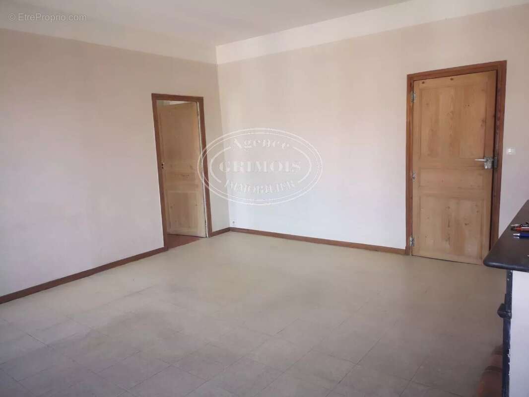 Appartement à LEZIGNAN-CORBIERES