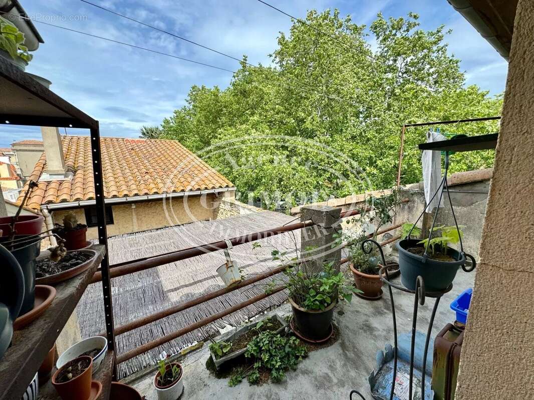 Appartement à LEZIGNAN-CORBIERES