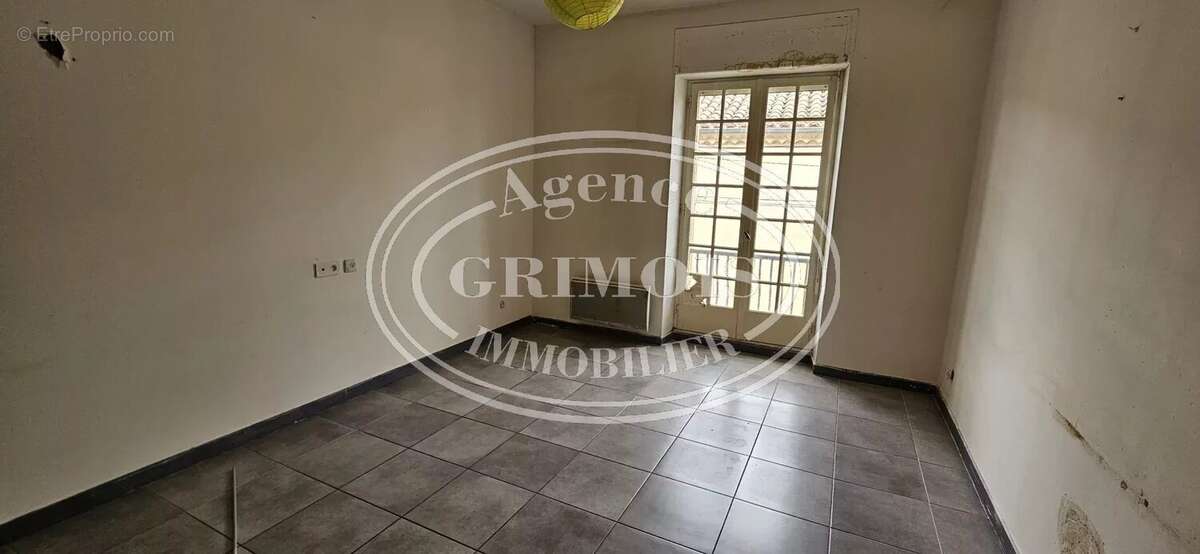 Appartement à LEZIGNAN-CORBIERES