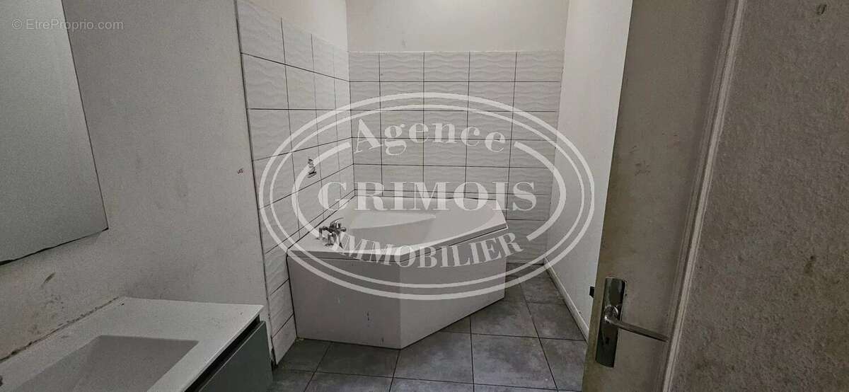 Appartement à LEZIGNAN-CORBIERES