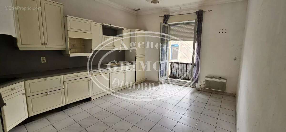 Appartement à LEZIGNAN-CORBIERES