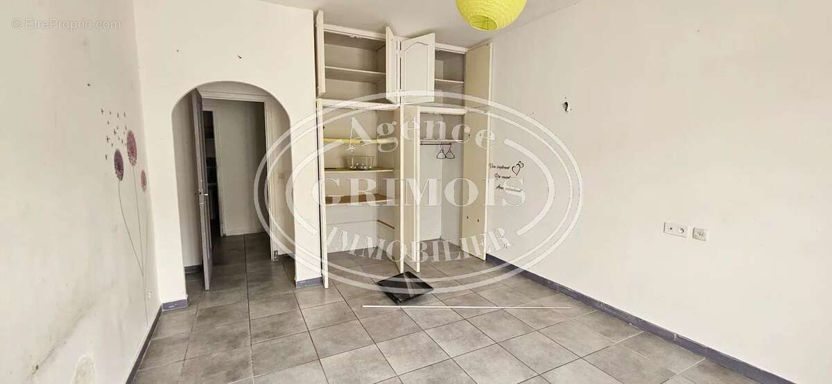 Appartement à LEZIGNAN-CORBIERES