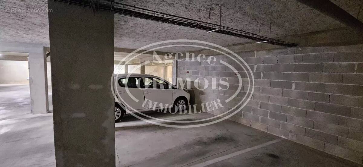 Appartement à LEZIGNAN-CORBIERES