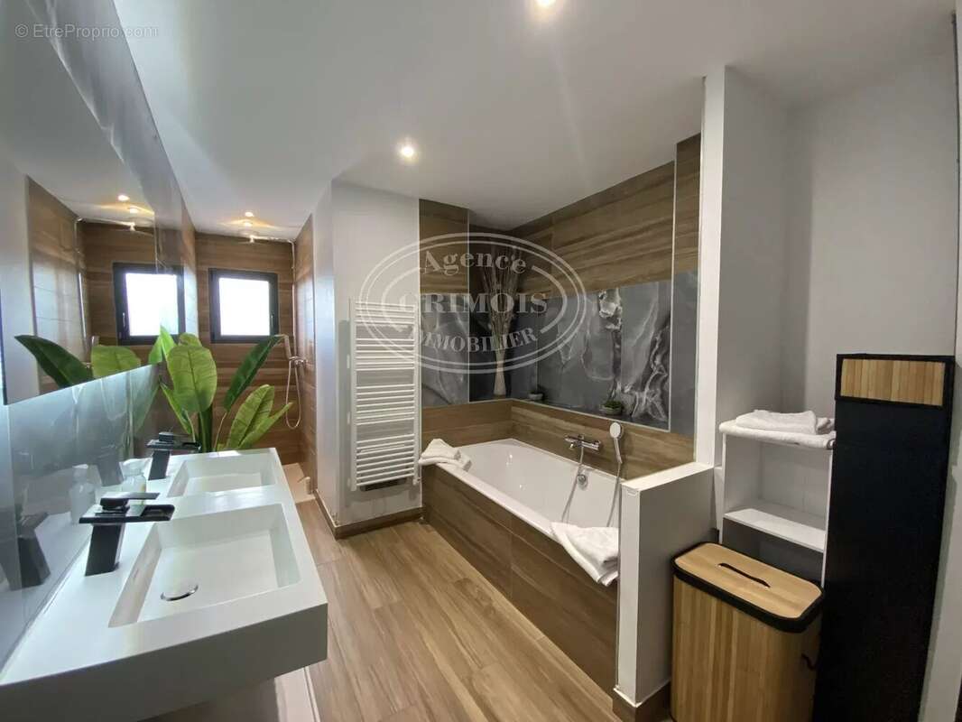 Maison à VILLEMATIER