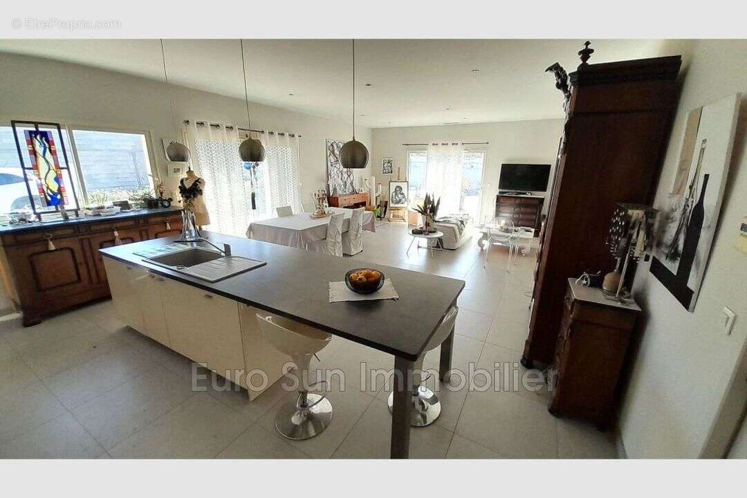 Maison à NISSAN-LEZ-ENSERUNE