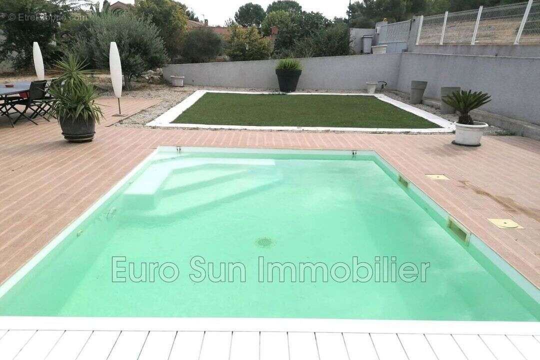 Maison à NISSAN-LEZ-ENSERUNE