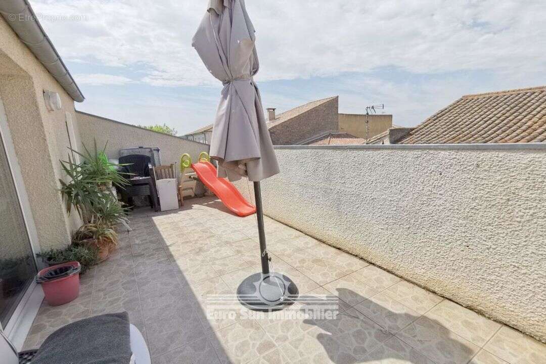 Appartement à NISSAN-LEZ-ENSERUNE