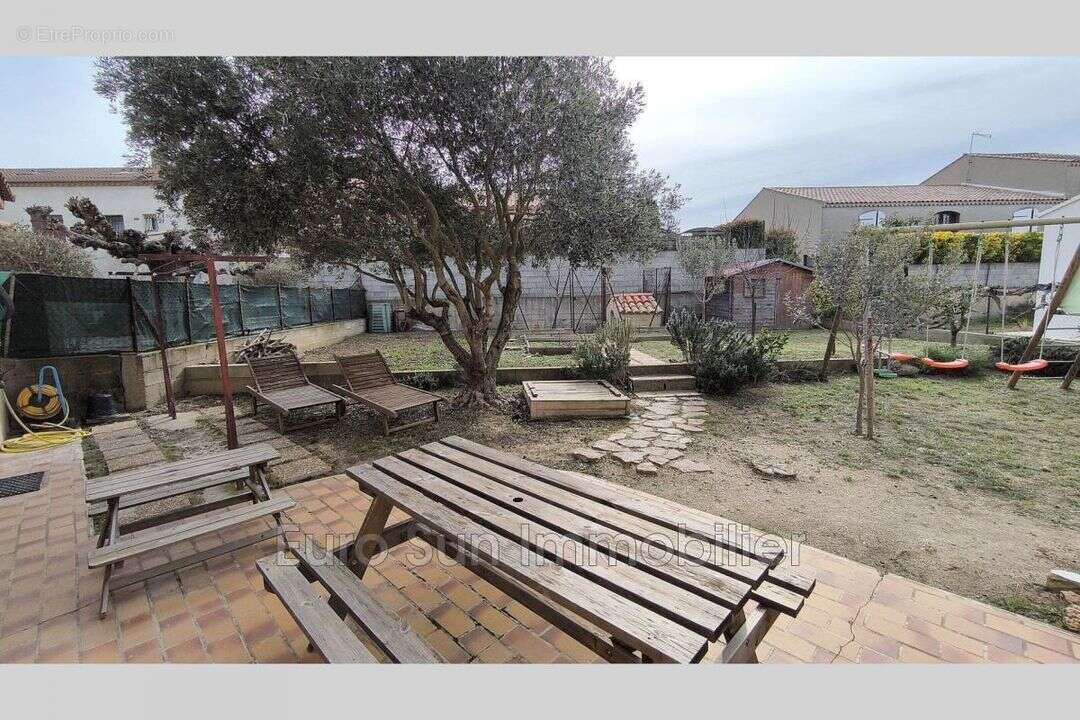 Maison à NISSAN-LEZ-ENSERUNE