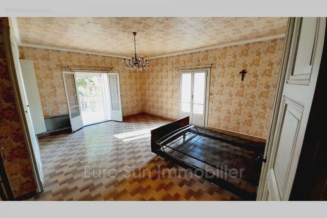 Maison à NISSAN-LEZ-ENSERUNE