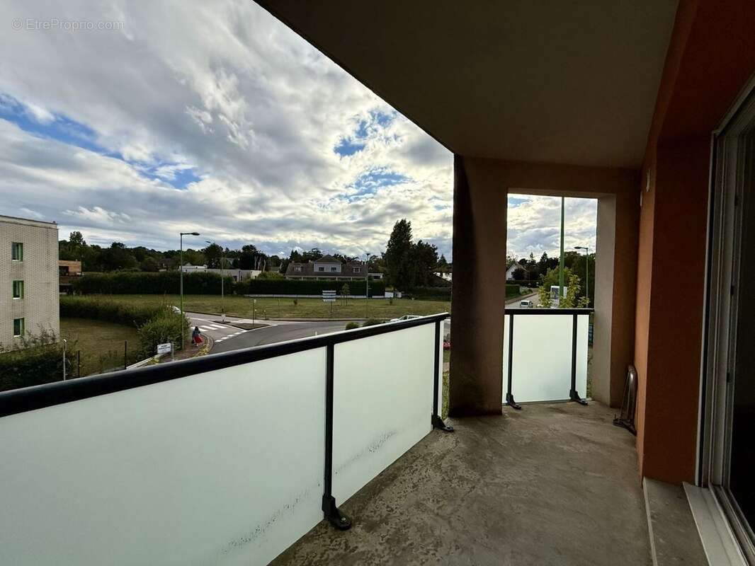 Appartement à SAINT-ETIENNE-DU-ROUVRAY