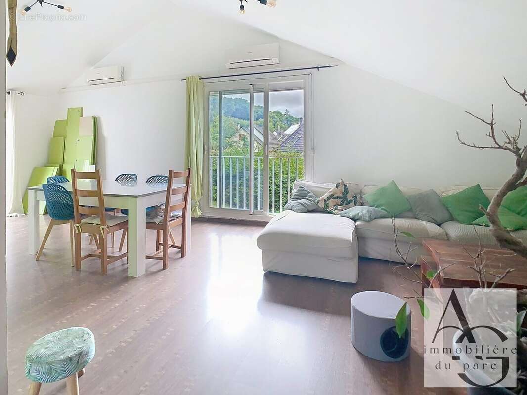 Maison à GRUCHET-LE-VALASSE