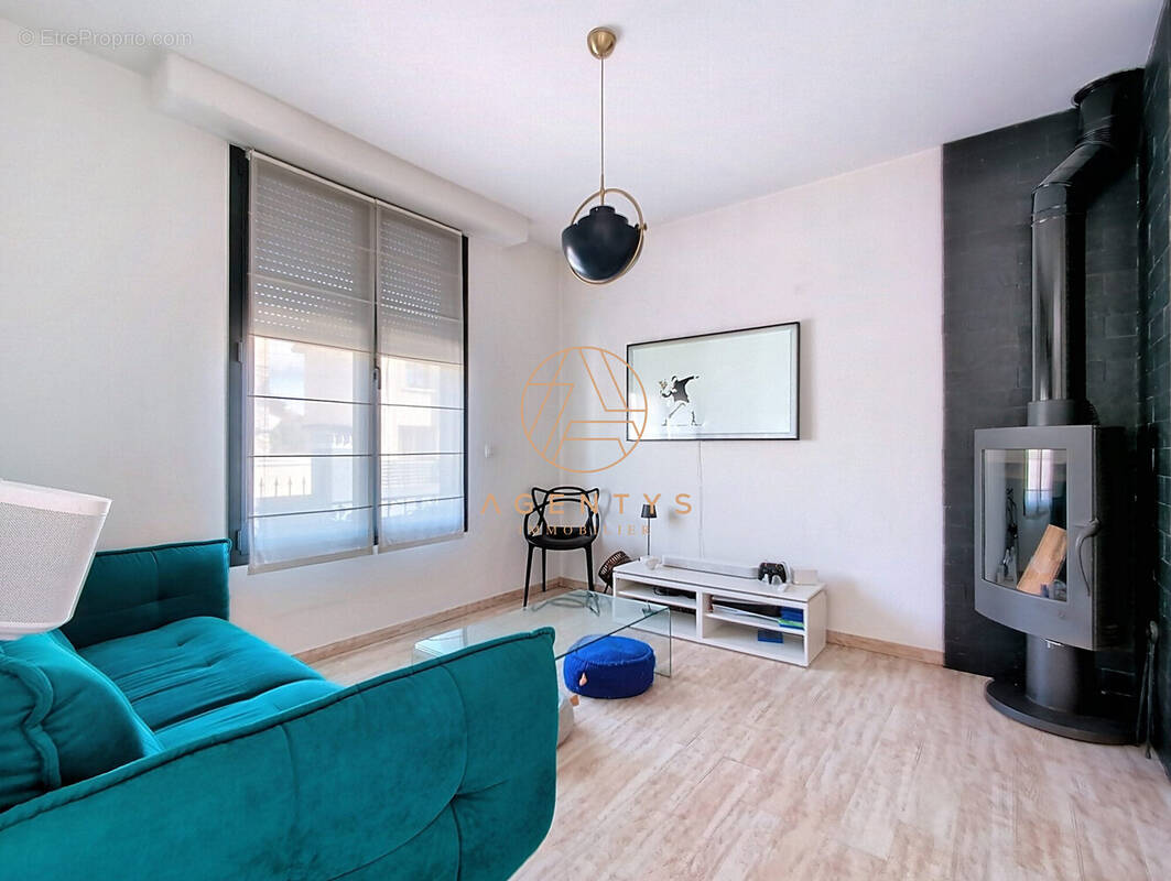 Maison à SAINT-MAUR-DES-FOSSES