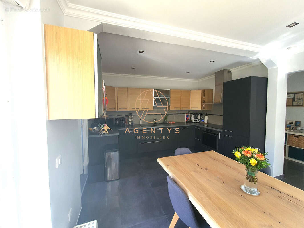 Maison à CHAMPIGNY-SUR-MARNE